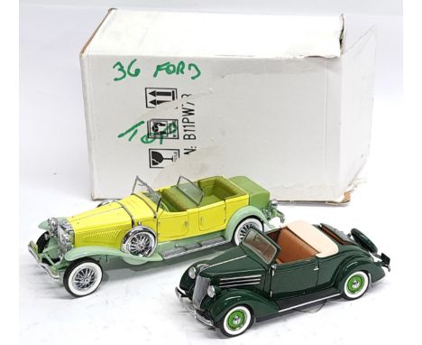 Franklin Mint, 1:24 scale, 1936 Ford Deluxe Convertible &amp; 1930 Duesenberg J Derham Tourster, a boxed &amp; unboxed&nbsp;C