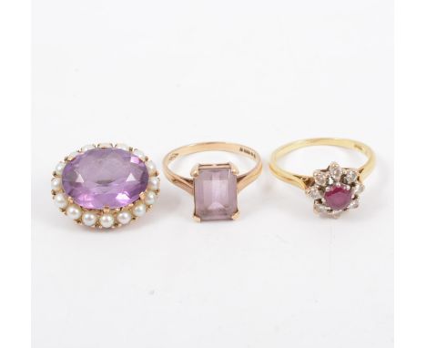 Two gemset rings and a brooch, an amethyst brooch surrounded by sixteen small pearls, overall size 20.5mm x 17mm, a rectangul