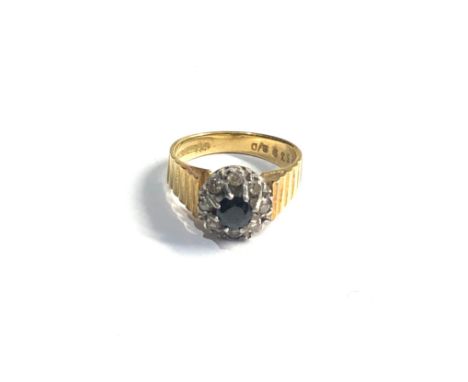 18ct gold vintage sapphire &amp; diamond halo ring (4.3g) 