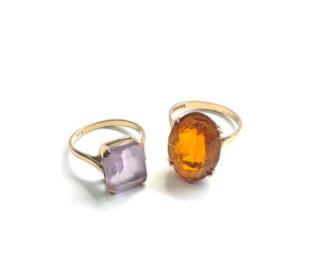 2 x 9ct gold vintage cocktail rings  (7.1g) 