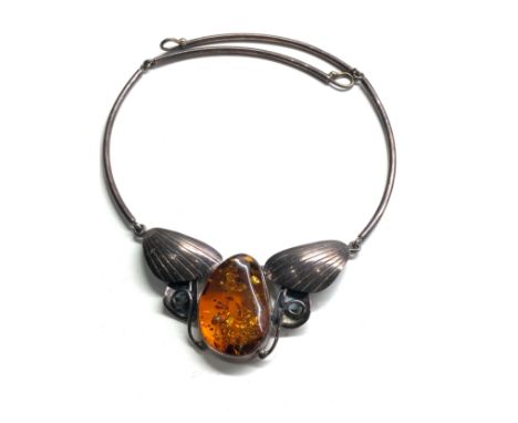 Vintage sterling silver amber pendant ornate floral collar necklace 