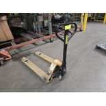 CAT Pallet Jack