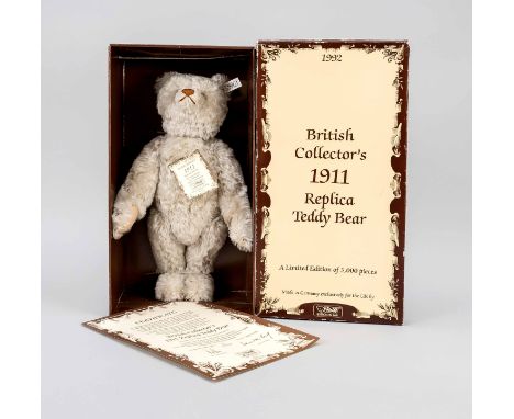 Teddybär, Firma Steiff, Replik ''British Collector's 1911 Replica Teddy Bear'' aus dem Jahr 1992, helles Mohair, unbespielt, 