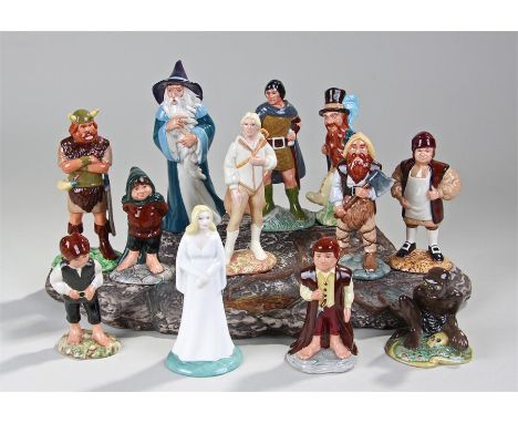 Complete set of Royal Doulton Lord of the Rings Middle Earth figures, comprising Frodo HN2912, Samwise HN2925, Bilbo HN2914, 