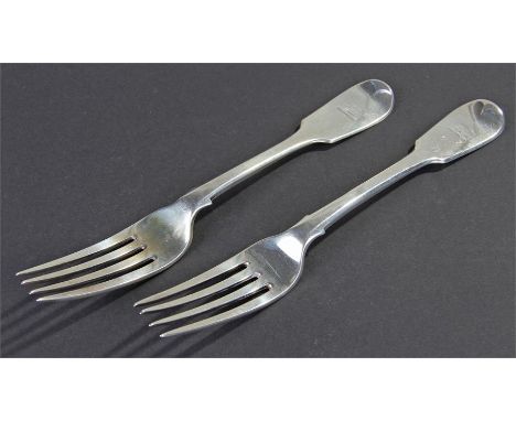 George IV silver old English pattern fork, London 1825, maker William Cgawner, the terminal engraved with hedgehog, together 