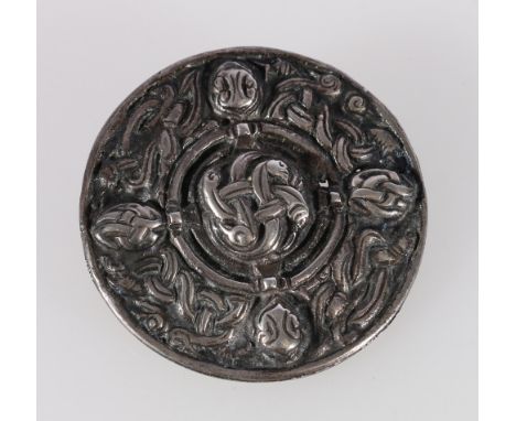 Scottish silver Celtic style knot brooch Glasgow 1940 by&nbsp;Henderson &amp; Horner Bros, 4.5cm 