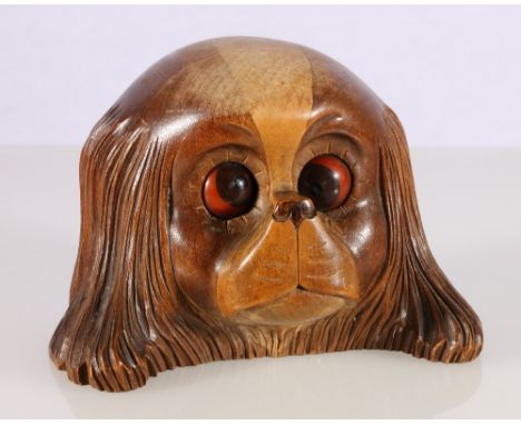 German Black Forest type treen mantle clock in the form of Spaniel's head, the eyes pointing to the hour and minutes, 15cm wi