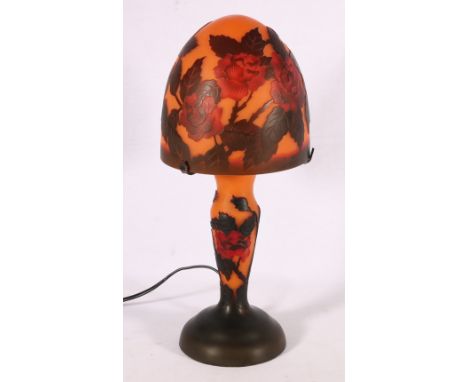 Reproduction Galle type mushroom art cameo glass table lamp, 38cm tall 