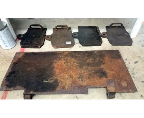 4 LNER railway weights & a large engine fire plate