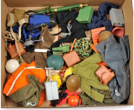 Palitoy Action Man vintage loose clothing/accessories to include guns, various part outfits, helmets/hats plus others - see p