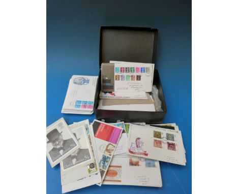 A quantity of stamps, loose and first day covers