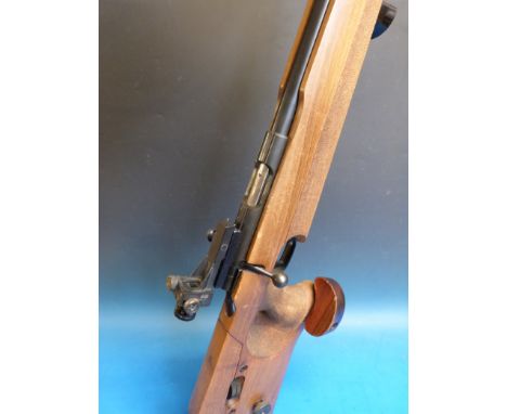 A Walther .22 target rifle with case and sights, serial number 5632.  PLEASE NOTE THAT A VALID RELEVANT FIREARMS/SHOTGUN CERT