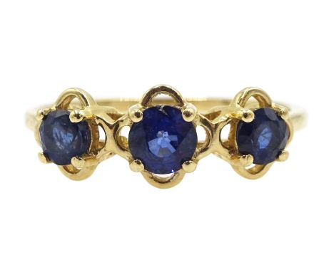 9ct gold three stone sapphire ring, hallmarked - Condition Report Approx 1.9gm, size P-Q