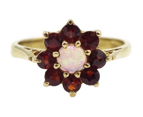 9ct gold opal and garnet cluster ring, hallmarked - Condition Report Approx 2.4gm, size M-N