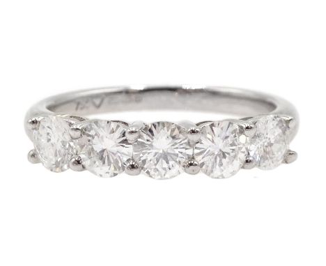 18ct white gold five stone round brilliant cut diamond ring, hallmarked, diamond total weight approx 1.00 carat - Condition R