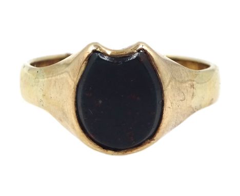 9ct gold bloodstone horseshoe shaped signet ring - Condition Report Tested to 9ct, approx 3.7gm, size Q-R