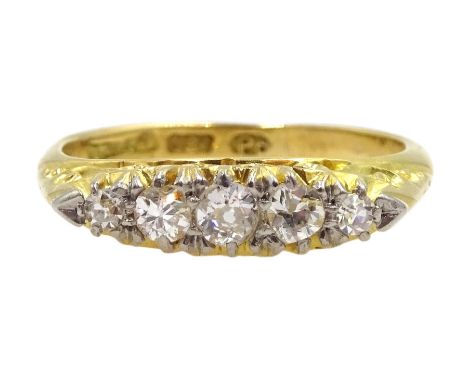 Early 20th century five stone diamond ring, stamped 18ct - Condition Report Approx 3gm, size M-N, head length = 17mm