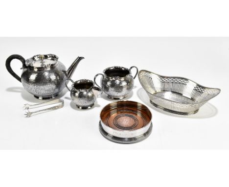 A French silver bread basket with cast beaded rim above pierced body,&nbsp;length 22cm,&nbsp;weight approx 6.93ozt/215g, also