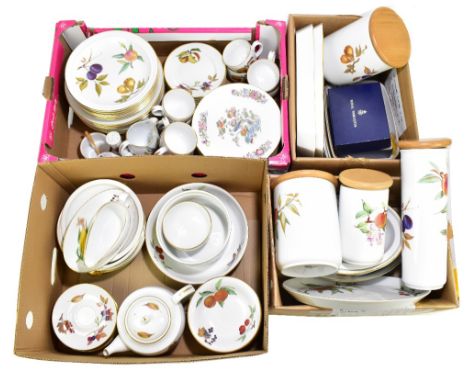 ROYAL WORCESTER; an extensive eighty-one piece tea and dinner service&nbsp;decorated in the 'Evesham' pattern.Additional Info