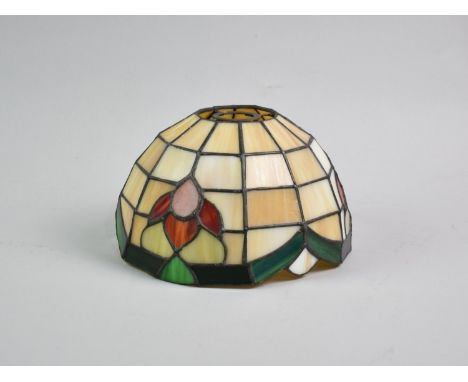 A Modern Tiffany Table Lamp Shade, 21cms Diameter