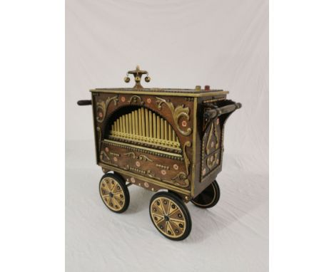 Brown Barrel Organ Scale Model on Wheels. Working condition untested. Condition: Very Good. Location: Switzerland, Degersheim