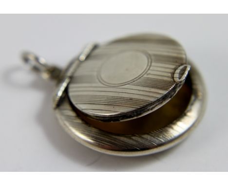 Silver miniature compact, Birmingham 1921 with engine turned decoration