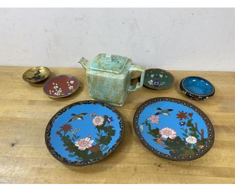 A near pair of Chinese cloisonne plates, (each 18cm diameter) two smaller cloisonne dishes, a cloisonne bowl, two lacquered a