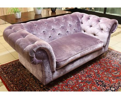 A Small Chesterfield Sofa, 197cm 