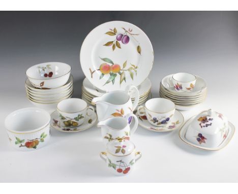 A Royal Worcester part service in the "Evesham" pattern, comprising: six soup bowls, 17.5cm diameter, eight salad plates, 21c