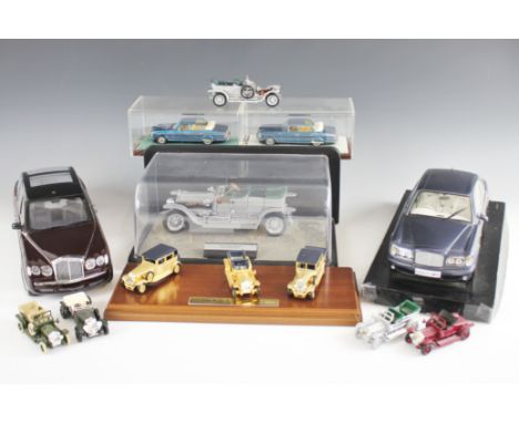 A selection of die-cast model vehicles, to include two limited edition 1995 Rolls-Royce Silver Wing Hooper Landaulet models i