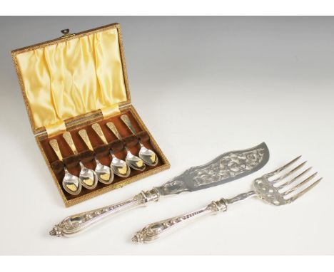 A cased set of six George VI silver teaspoons, Atkin Brothers, Sheffield 1944, each with tapering handles with Celtic knot de