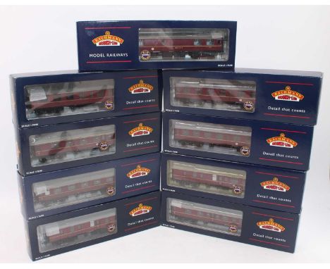 A Bachmann 00 scale boxed maroon Western Region coach group, all housed in original boxes, nine examples to include a Mk1 res