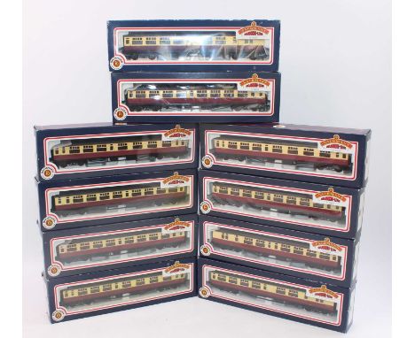 Ten various boxed Bachmann 00 scale crimson and cream 63ft Bulleid corridor and associated coaches to include an open brake 2