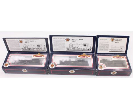 A Bachmann Branchline 00 gauge boxed locomotive group, three examples to include No. 31-902A 57XX No. 5775 tank loco, No. 31-