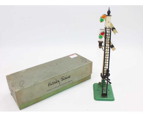 1939-41 Hornby no. 2E double arm signal, green base, black ladder, finial and levers, home and yellow distant arms, top elect