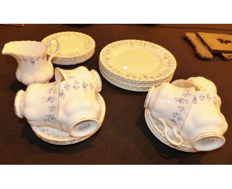 Royal Albert bone China tea ware Memory Lane pattern tea service, 25 pieces