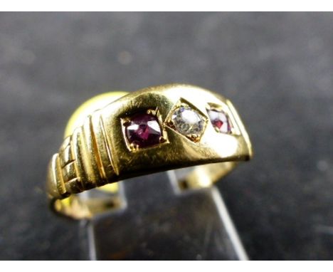 18 ct gold antique ruby ring