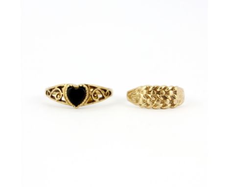 A hallmarked 9ct yellow gold heart shaped onyx set ring, (L), together with a hallmakred 9ct gold child's ring (bend to shank