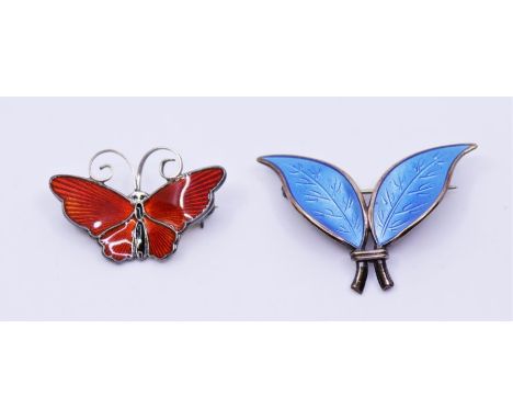 A David Andersen Norwegian silver blue enamel dangle leaf brooch and an Andersen small butterfly brooch in red enamel (2)&nbs