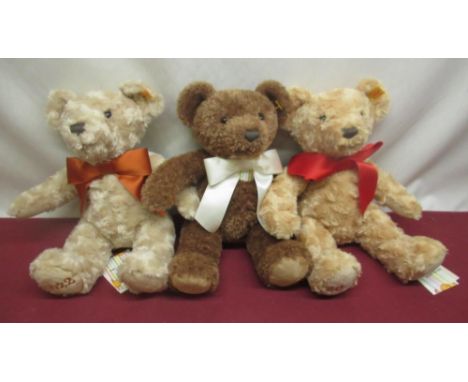 Steiff Cosy Year bears 2020, H34cm, 2021, H34cm and 2022, H34cm (3) 