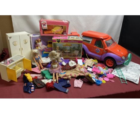 Large collection of Vintage and Modern Sindy accessories including Sindy-Space 4x4 Mountain fun Jeep, Garden furniture set, b