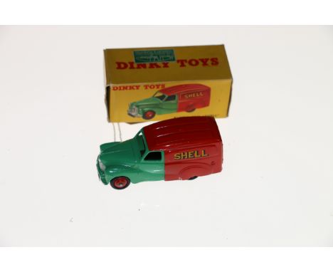 Dinky Toys diecast commercial model vehicle 470 Austin van Shell with "BP" and "Shell" logos, boxed (the box with Harold Wigh