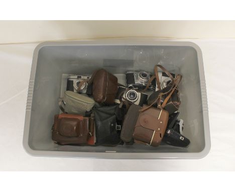 Box of vintage cameras to include a Carl Zeiss Ikon with leather case and a German Bilora Bella and a Kodak Retinette. 