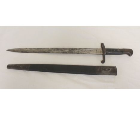 British pattern 1887 Mk1 Martini Henry sword bayonet with original leather scabbard. The blade measuring 46.6cm is stamped wi