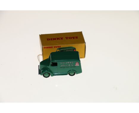 Dinky Toys diecast commercial model vehicle 452 Trojan 15cwt Van Chivers Jellies, boxed, (1)  Small crease to top of box and 
