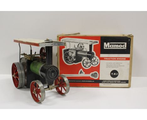 Mamod live steam TE1 Traction Engine, boxed 