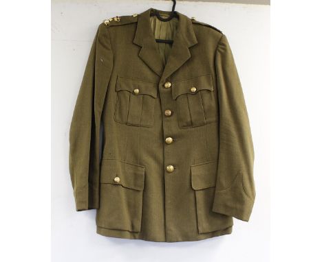 British Army dress uniform jacket having Moss Bros &amp; Co Ltd label "A F O Murray", brass "Quo Fata Vocant" (Northumberland