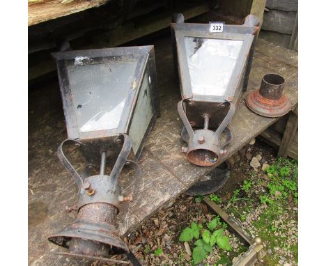 Pair of street lamp tops