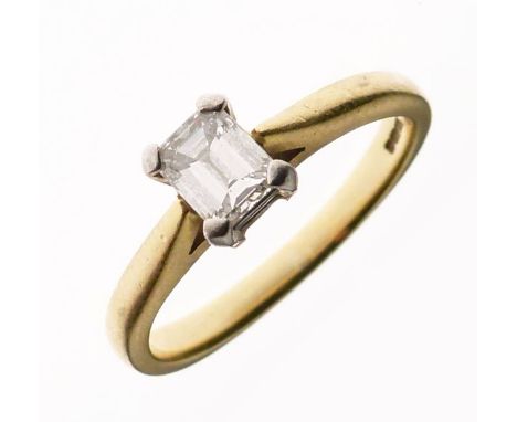 Single stone diamond 18ct gold ring, the step cut stone of approximately 0.4 carats, size J, approx 2.9g gross  Condition: Th