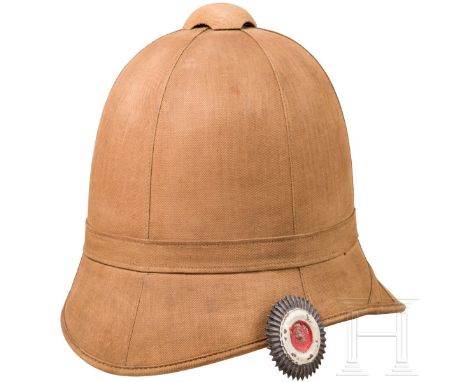 Tropenhelm, Bortfeldt, deutsch, um 1900  Stabiler, schön erhaltener Korkkorpus, mit hellbraunem Baumwollköper bezogen. Nacken